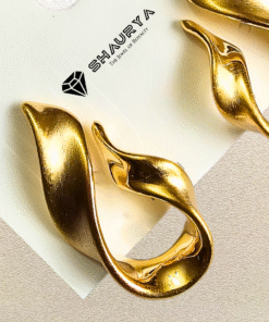 Alternative view of Gold Ribbon Design Earrings