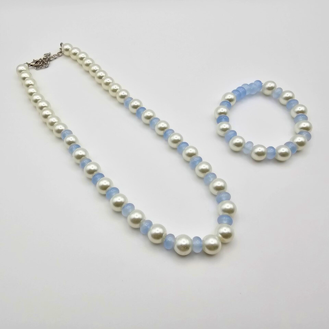 White Pearl & Blue Bead Necklace Set – Elegant Gloss Finish with Matching Bracelet