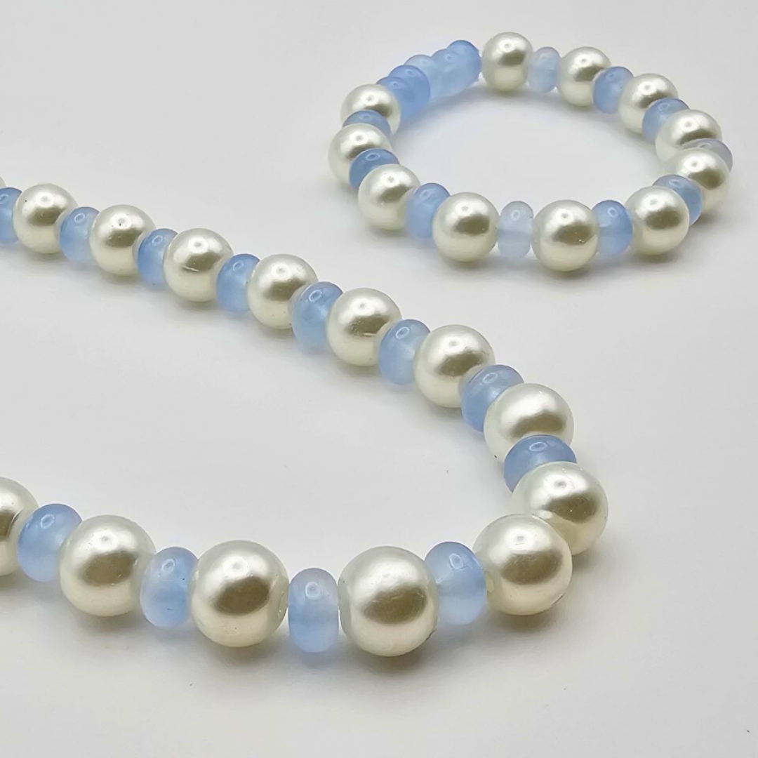 White Pearl & Blue Bead Necklace Set – Elegant Gloss Finish with Matching Bracelet - Image 2