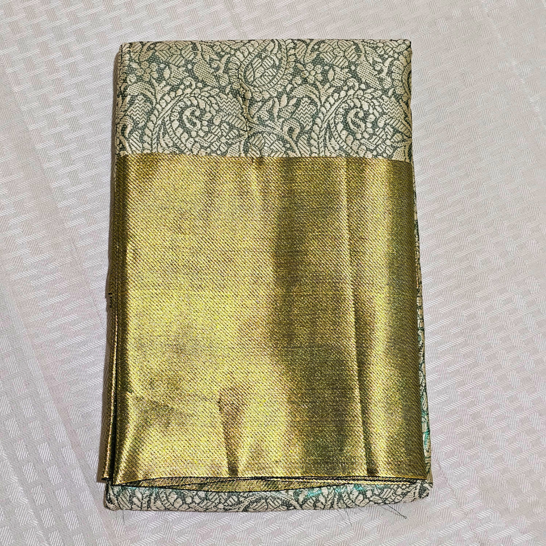Aurora Green Pattu Silk Saree with Golden Border - Image 5